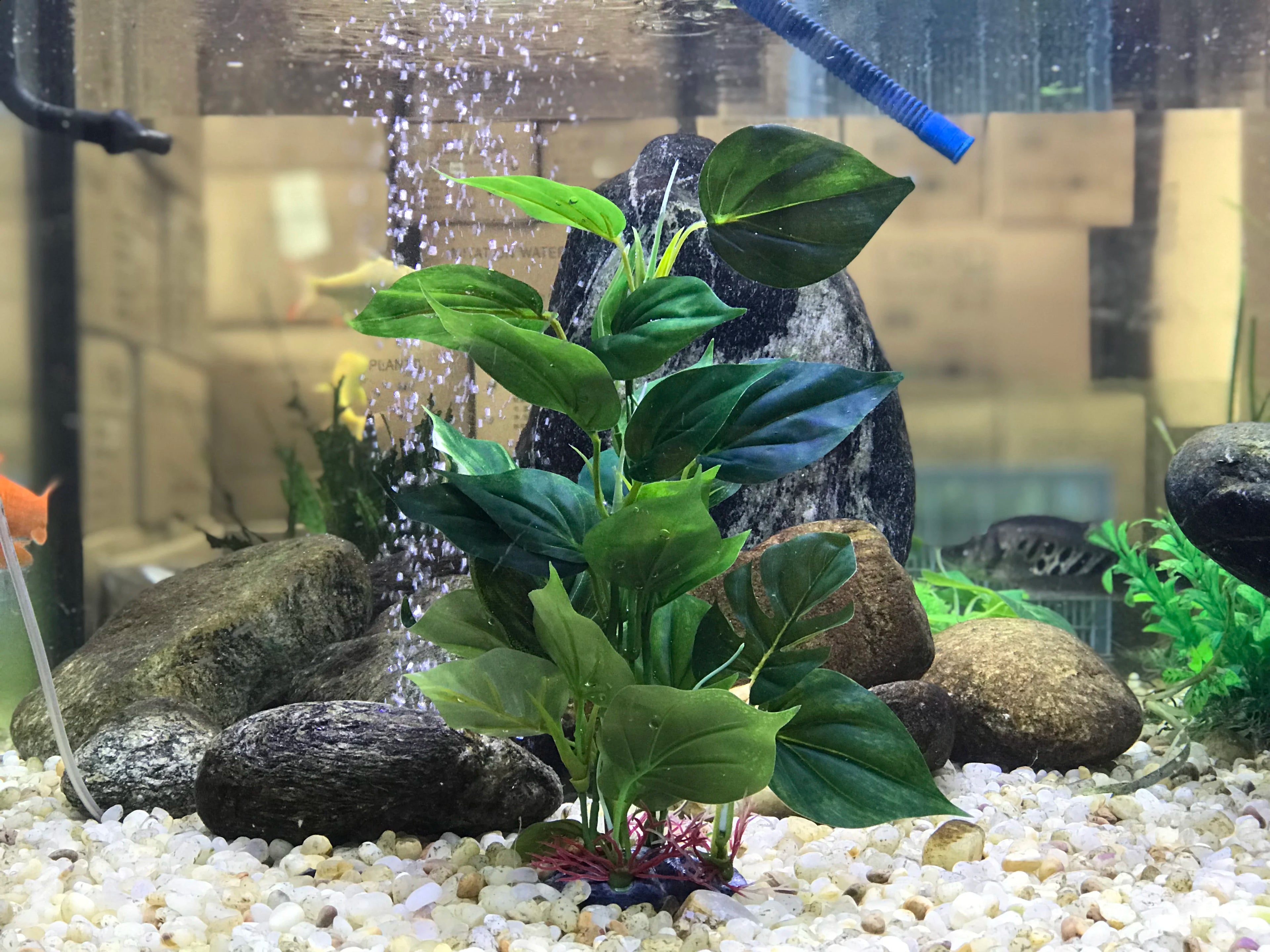 Artificial Aquarium Decor Plants Plastic Aquatic Plant with Large Green Leaves Underwater Plants Fish Tank Aquatic Plant Adorn